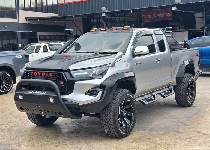 TOYOTA 