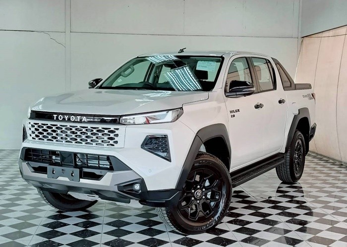 TOYOTA 
