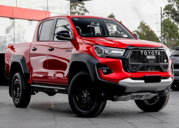 TOYOTA 