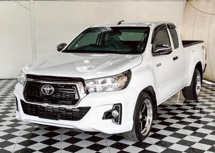 TOYOTA 