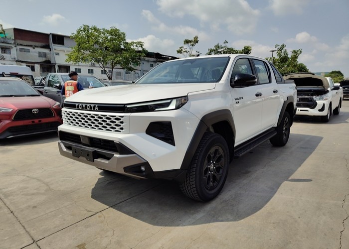 TOYOTA 