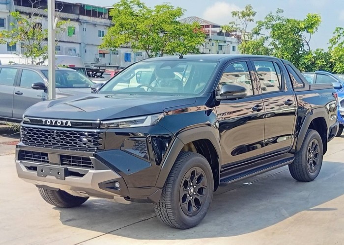 TOYOTA 