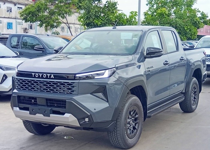 TOYOTA 