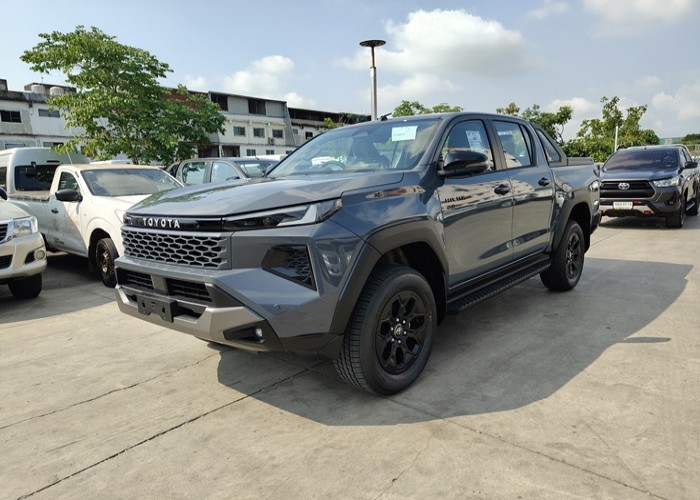 TOYOTA 