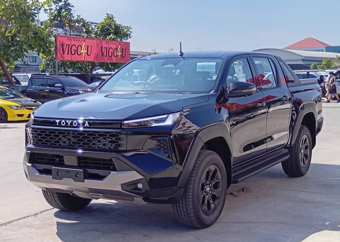 TOYOTA 