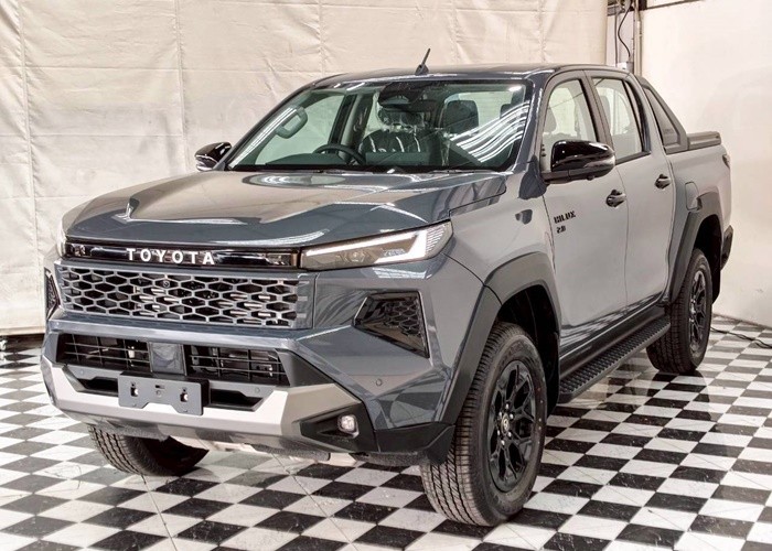 TOYOTA 