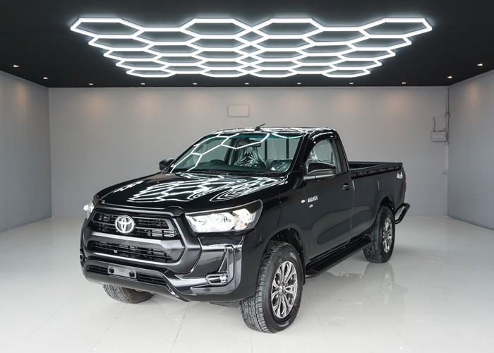 TOYOTA Hilux Revo