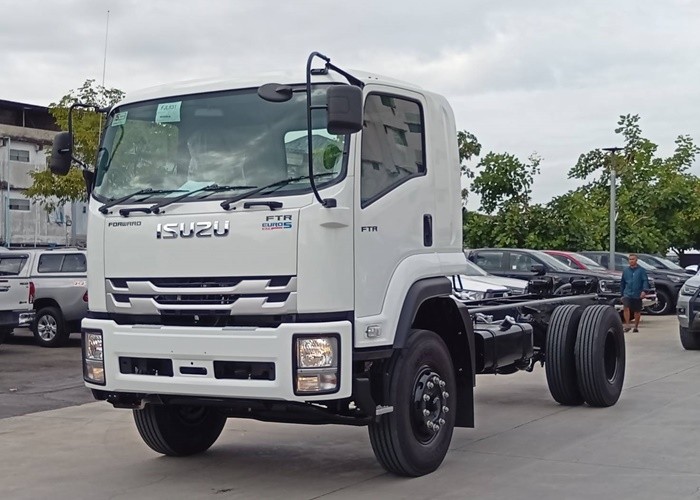 ISUZU 