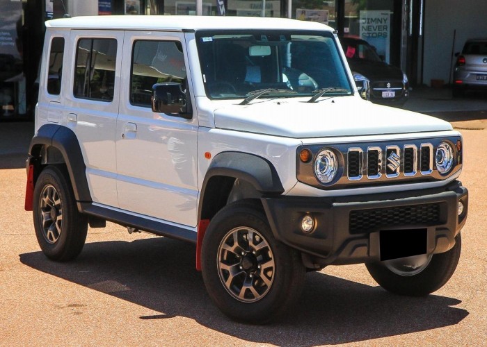 SUZUKI 