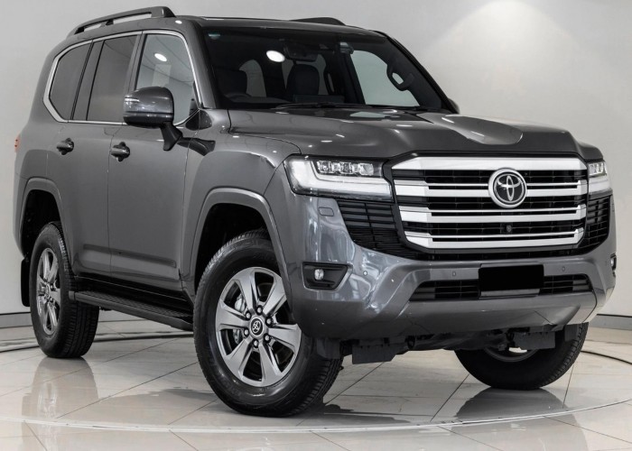 TOYOTA 