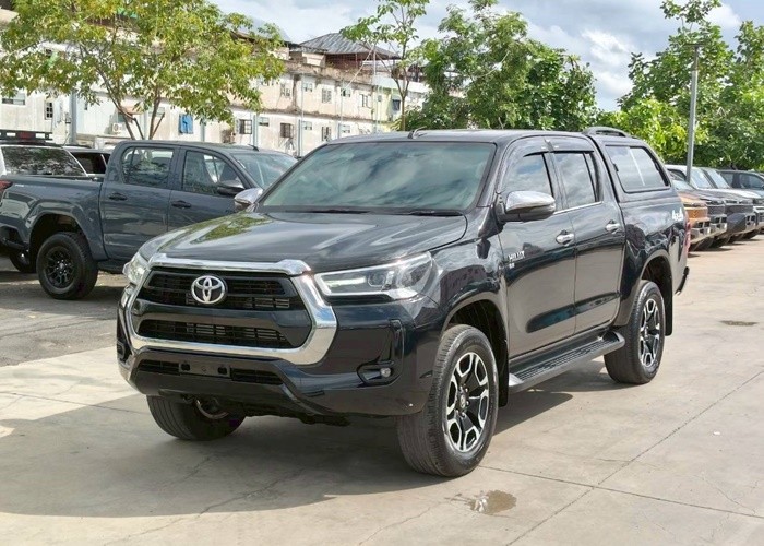 TOYOTA 
