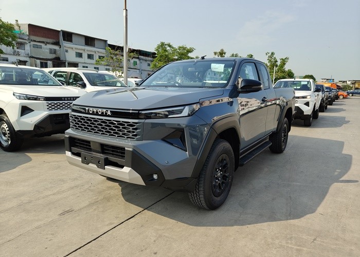 TOYOTA 
