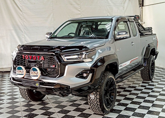 TOYOTA 