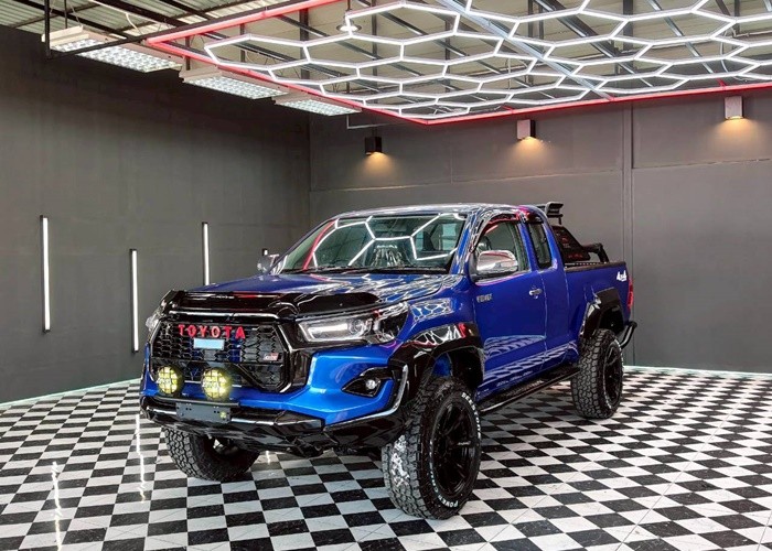 TOYOTA 