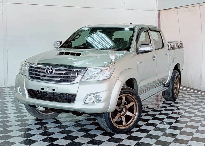 TOYOTA 