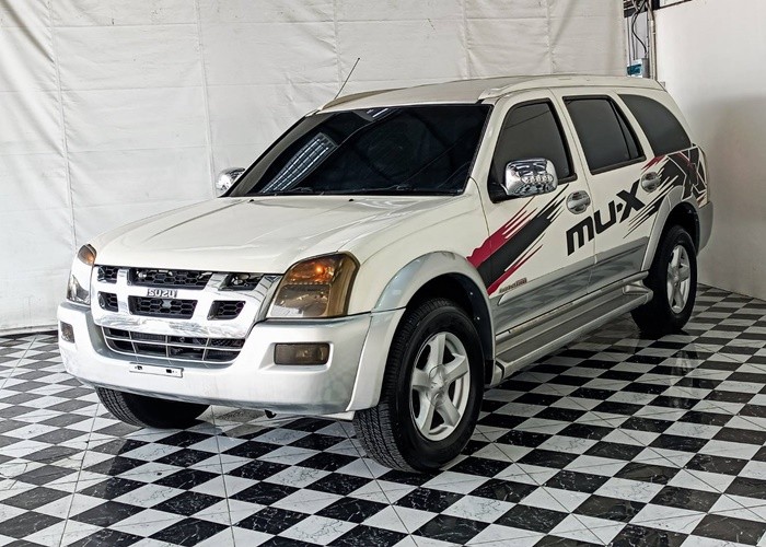 ISUZU 