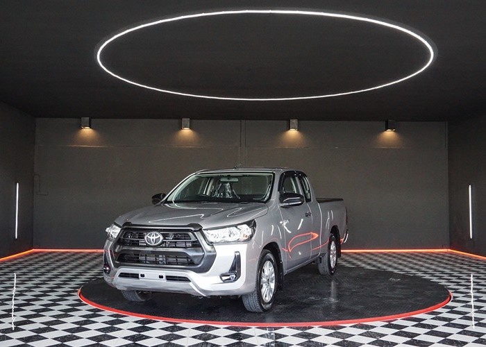 TOYOTA Hilux Revo