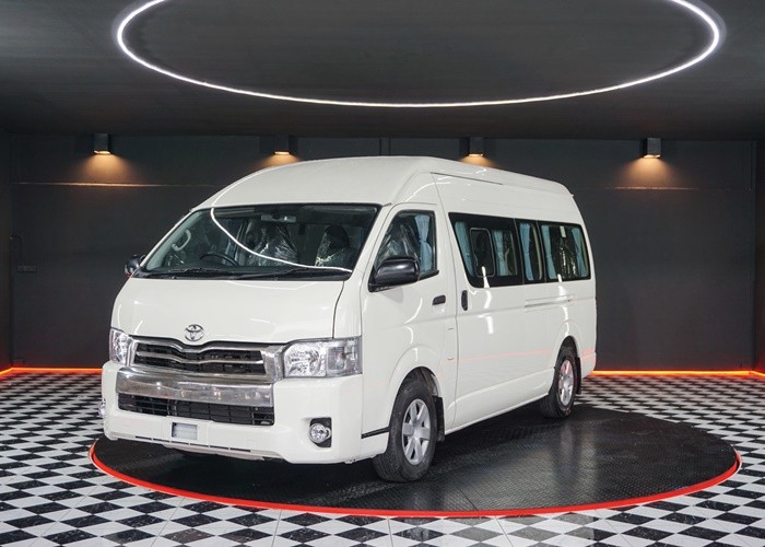 TOYOTA Commuter