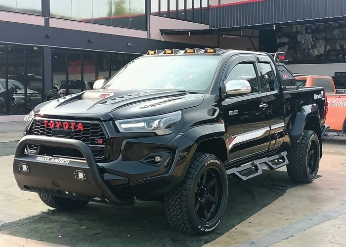 TOYOTA 