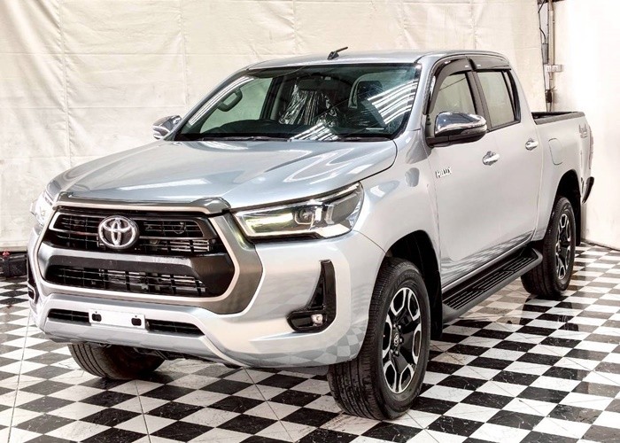 TOYOTA 