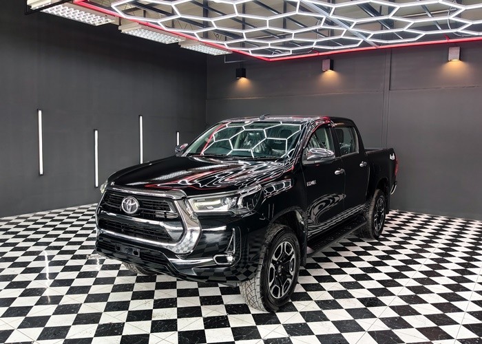 TOYOTA 
