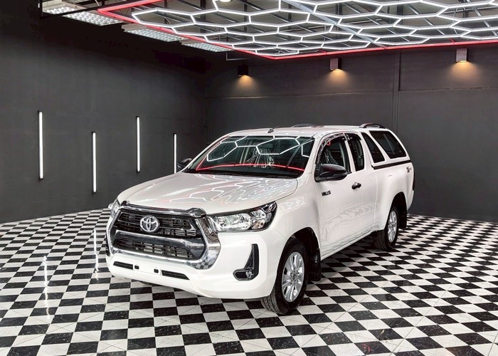 TOYOTA 