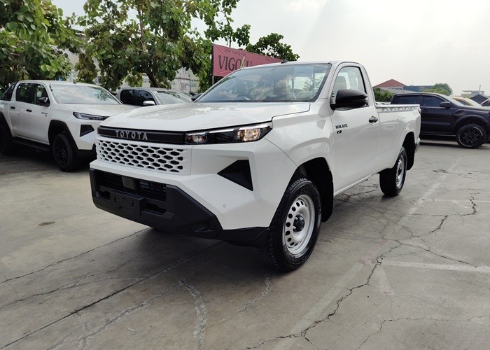 TOYOTA Hilux Travo