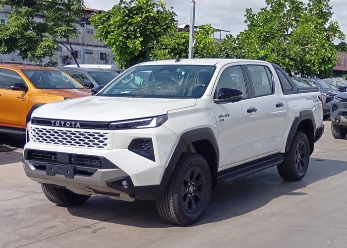 TOYOTA 