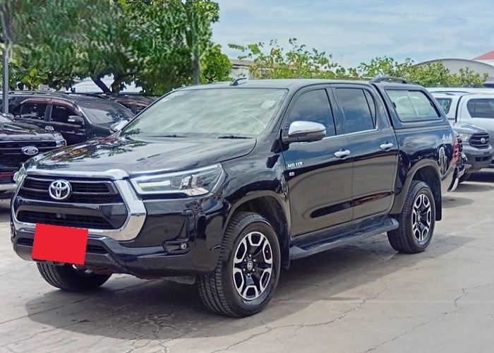 TOYOTA Hilux Revo