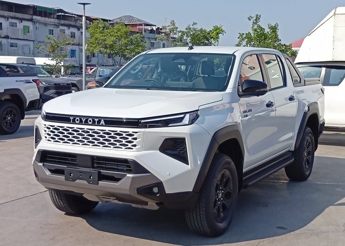 TOYOTA 