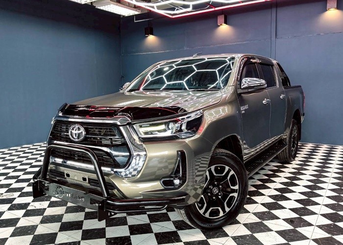 TOYOTA 