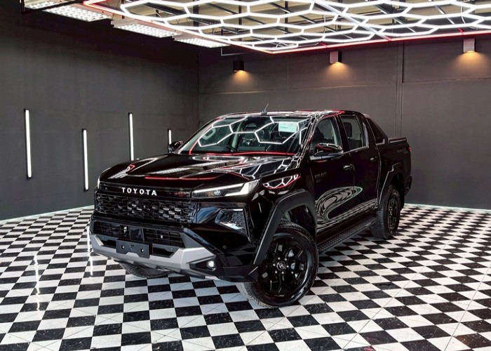 TOYOTA 