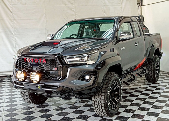 TOYOTA 