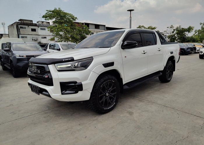 TOYOTA 