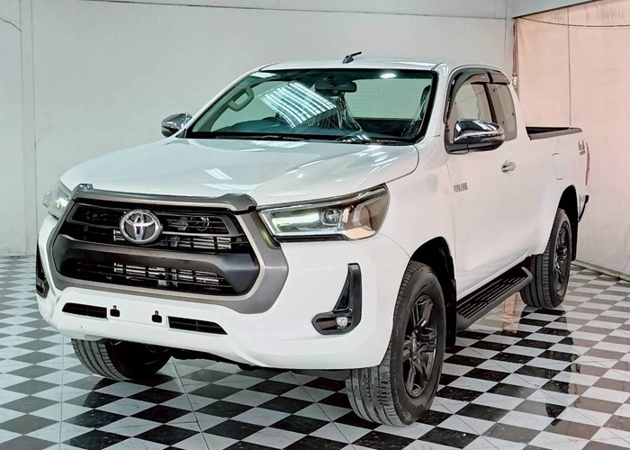 TOYOTA 