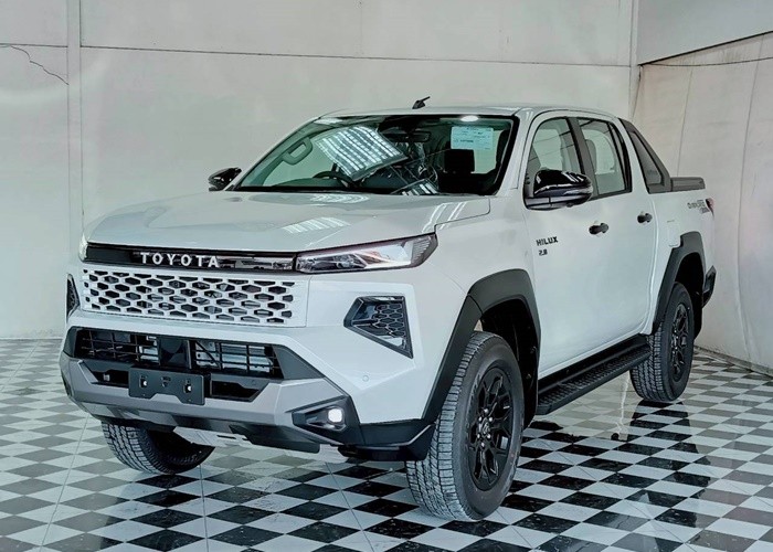 TOYOTA 