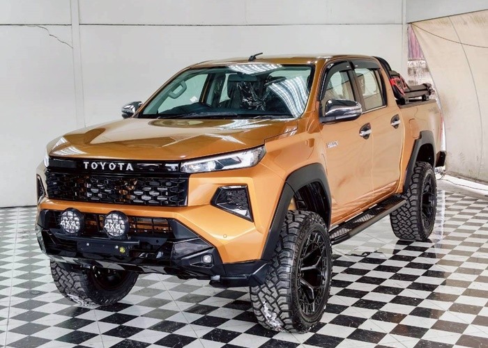 TOYOTA 