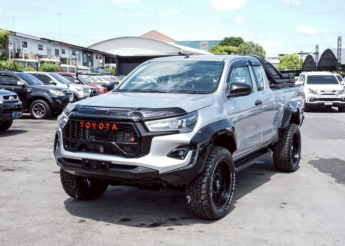 TOYOTA 