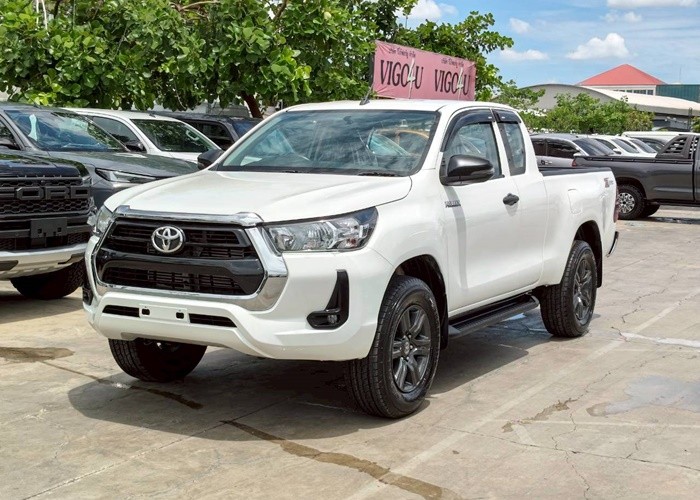 TOYOTA 