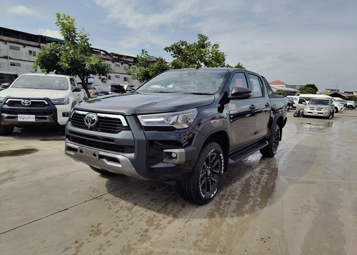 TOYOTA 