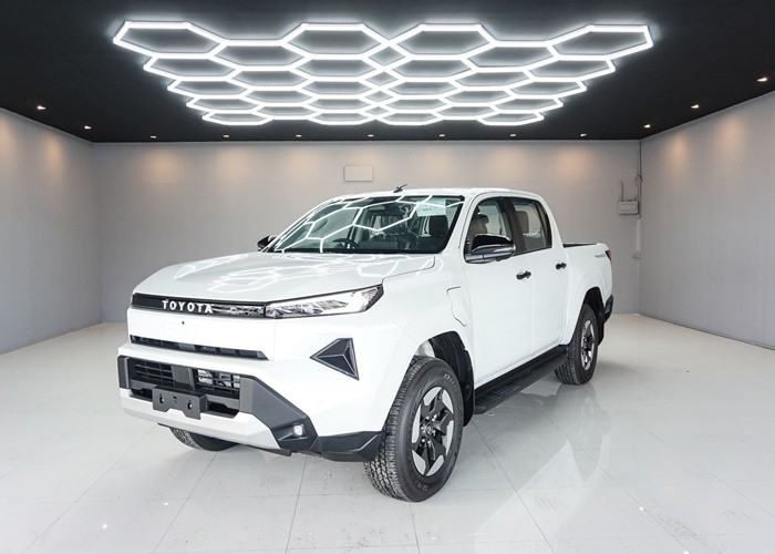 TOYOTA Hilux Travo