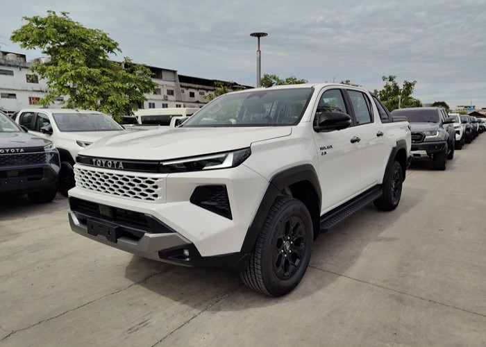 TOYOTA 