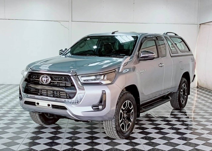 TOYOTA 