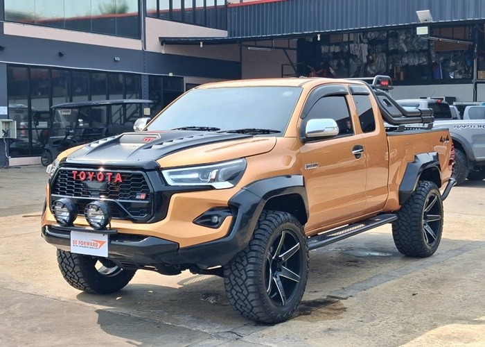 TOYOTA 