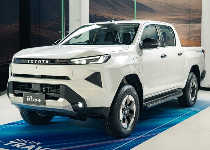 TOYOTA 