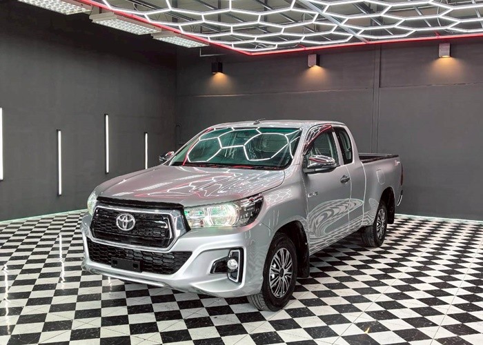 TOYOTA 