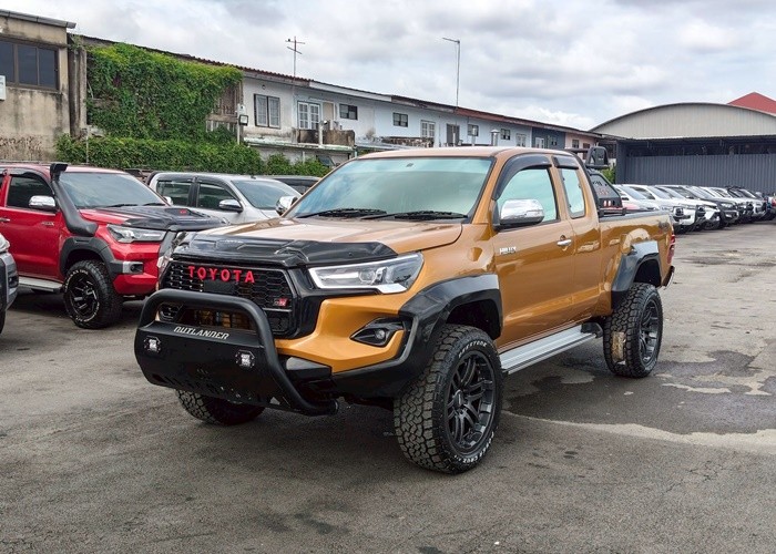 TOYOTA 