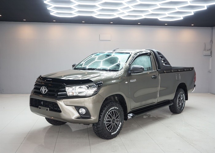 TOYOTA Hilux Revo