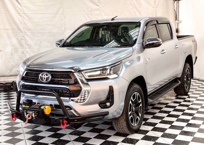TOYOTA 