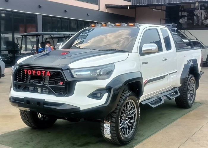 TOYOTA 